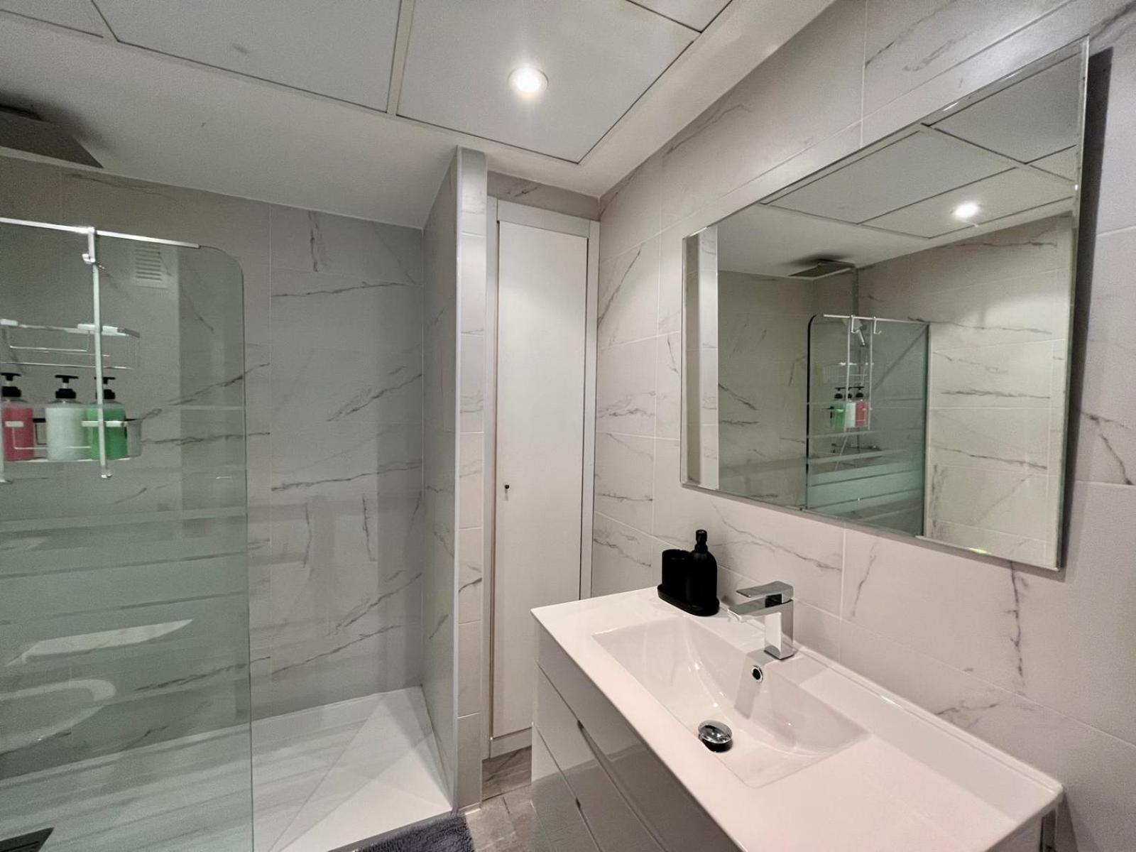 Blue Beach Apartment+Oceanview+Private Parking 瓦伦西亚 外观 照片